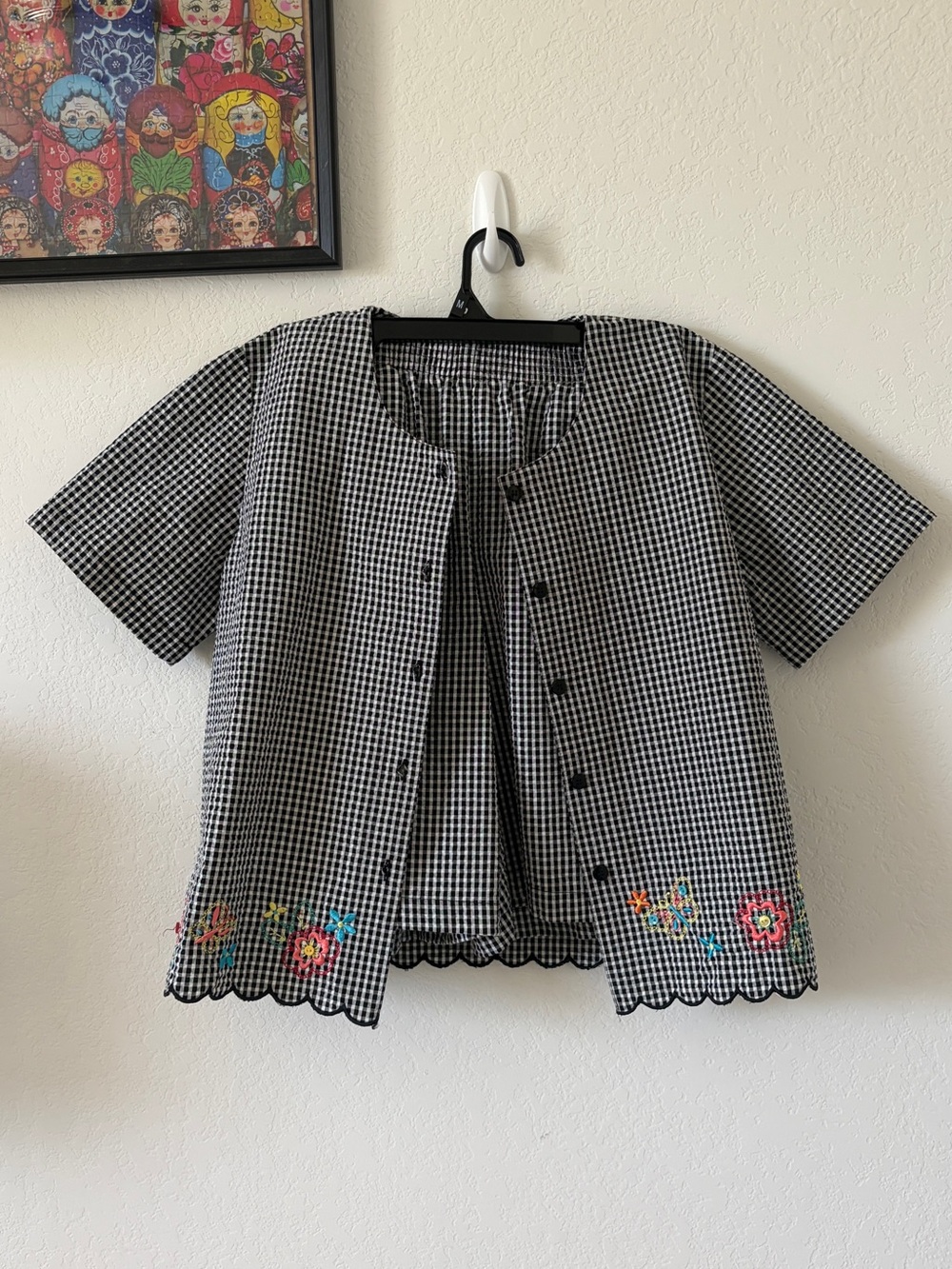 VINTAGE 90S NAPA VALLEY BLACK GINGHAM 2 PIECE SET FLORAL EMBROIDERED SCALLOP P